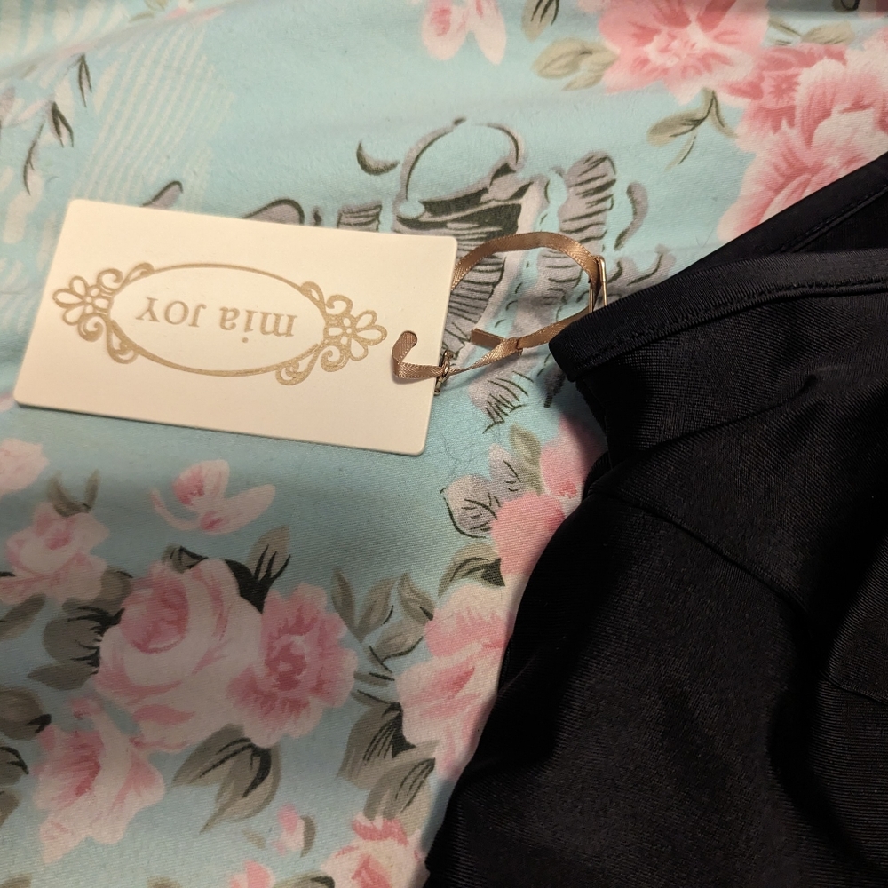 Evie swimsuit in Black - Picture 11 of 11